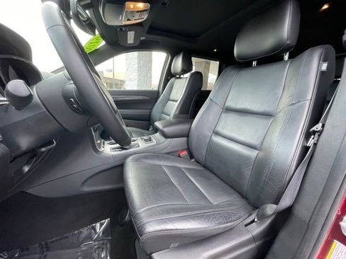 Used 2019 Jeep Grand Cherokee Limited AWD/4WD image 12