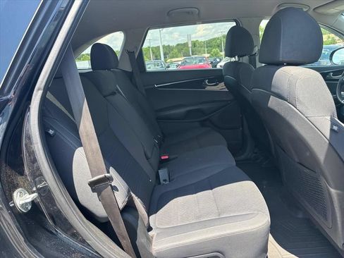 Used 2018 Kia Sorento LX AWD/4WD image 14