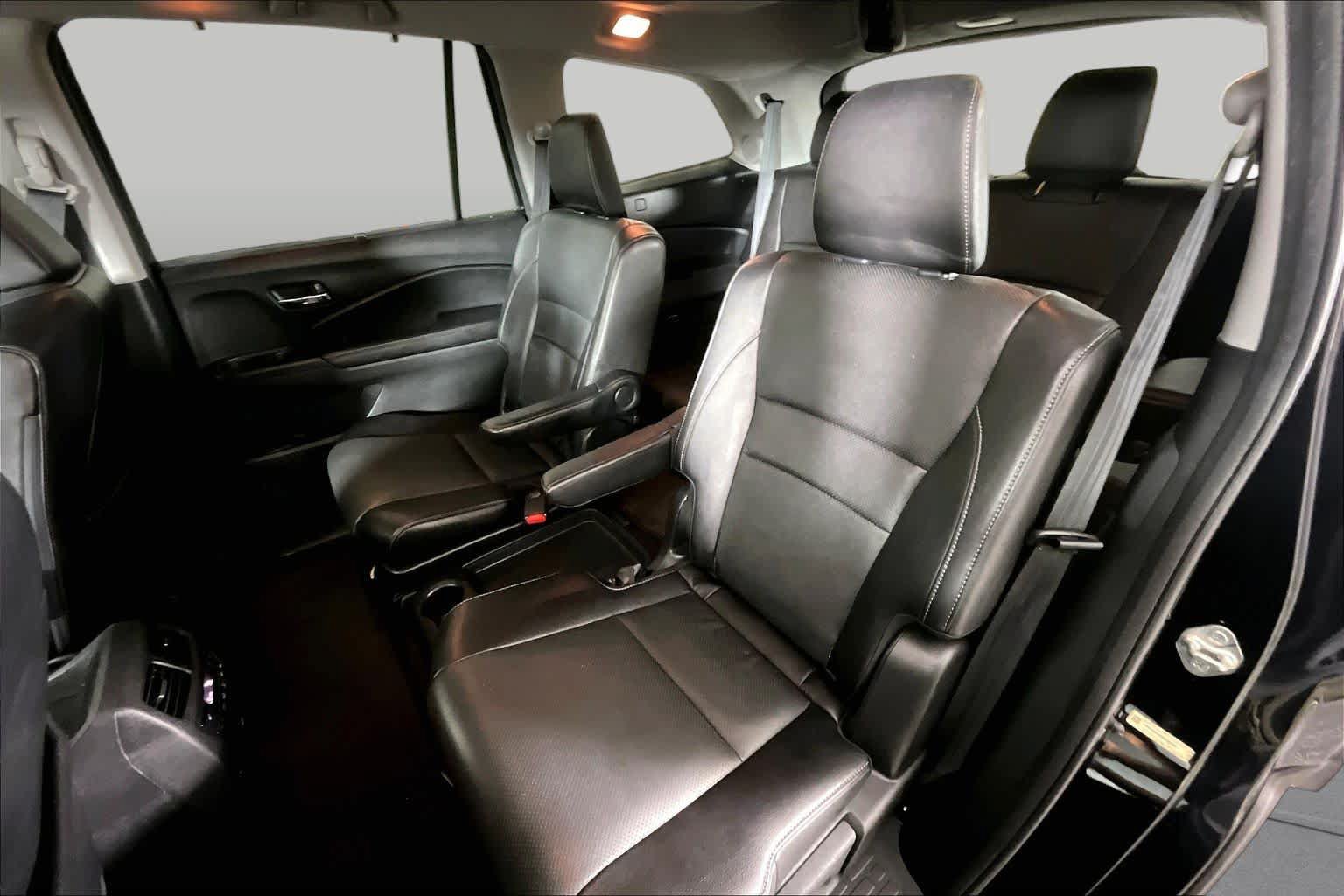 Used 2016 Honda Pilot Elite image 17