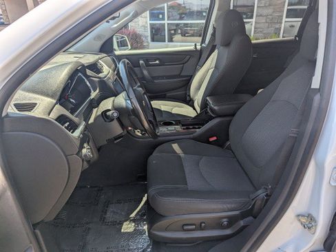 Used 2017 Chevrolet Traverse LT AWD/4WD image 12