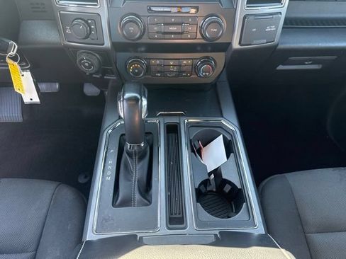 Used 2019 Ford F150 XLT w/ Equipment Group 302A Luxury AWD/4WD image 18