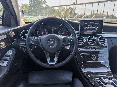 Used 2018 Mercedes-Benz C 300 4MATIC Sedan image 30