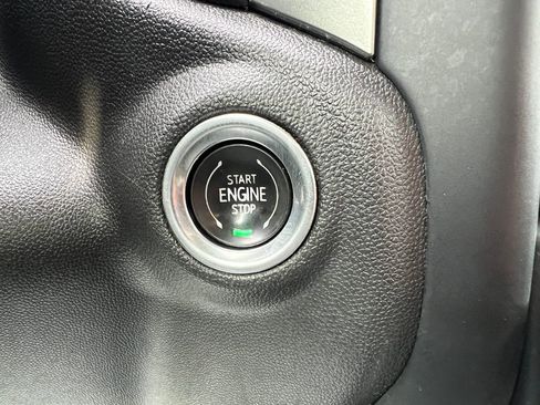 Used 2021 Chevrolet Silverado 1500 LT Trail Boss w/ Convenience Package II image 28