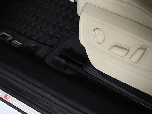 Certified 2025 Audi Q5 2.0T Premium Plus w/ Premium Plus Package image 21