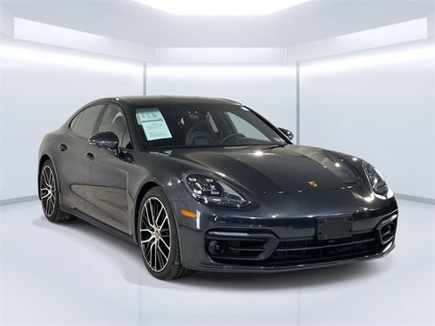 Used 2023 Porsche Panamera 4 Platinum Edition image 9