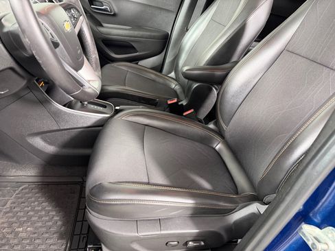 Used 2020 Chevrolet Trax LT w/ Driver Confidence Package FWD image 12