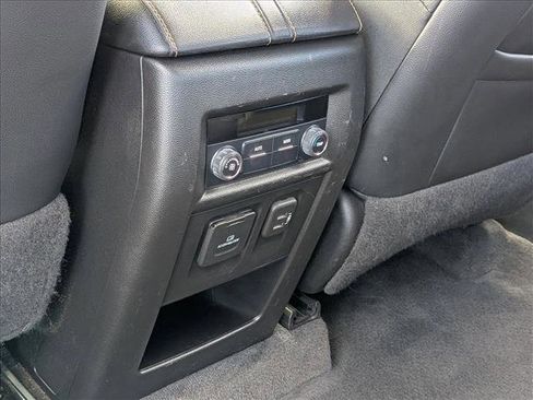 Used 2019 Chevrolet Traverse LT w/ LT Premium Package image 18