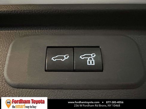 Used 2024 Toyota Grand Highlander AWD Hybrid image 15