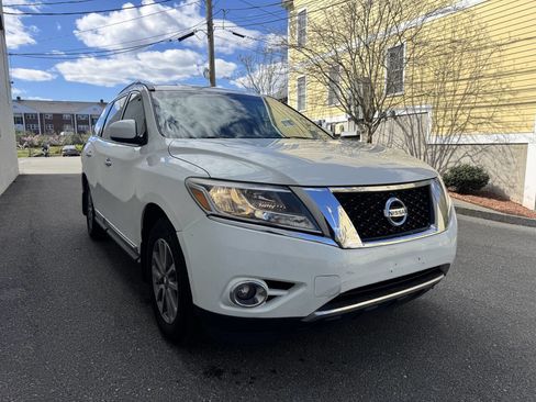 Used 2014 Nissan Pathfinder SL AWD/4WD image 3