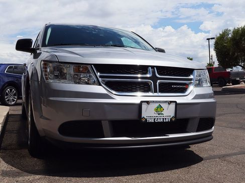 Used 2020 Dodge Journey SE image 18