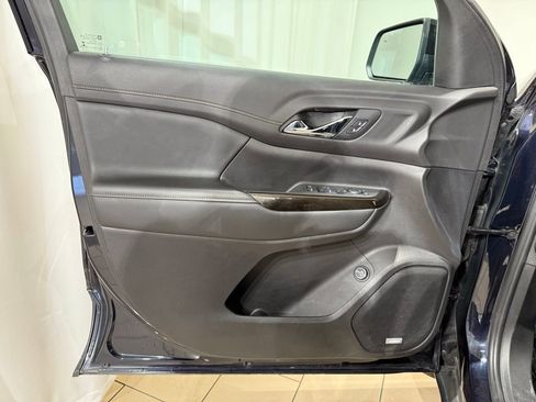 Used 2022 GMC Acadia AT4 w/ Trailering Package AWD/4WD image 15
