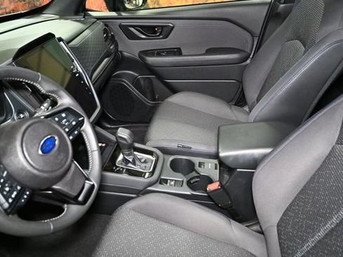 Used 2025 Subaru Forester Premium AWD/4WD image 23