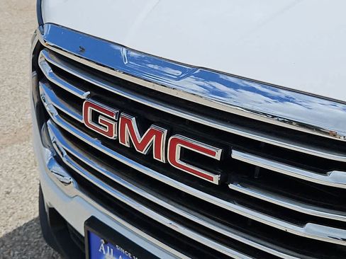Used 2024 GMC Terrain SLT AWD/4WD image 13