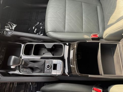 Used 2024 Kia Telluride SX Prestige X-Line AWD/4WD image 19