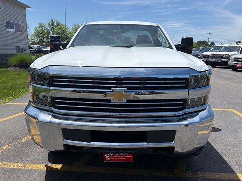 Used 2018 Chevrolet Silverado 2500 W/T w/ WT Convenience Package AWD/4WD image 3