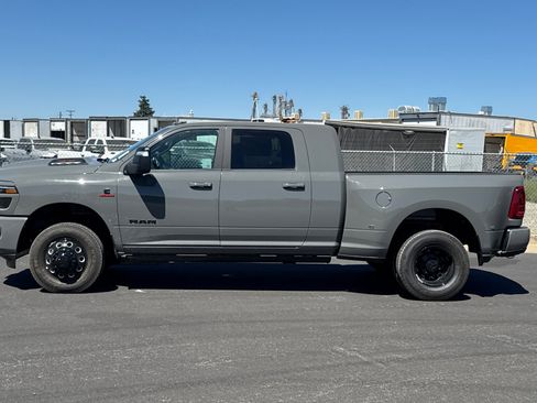 New 2026 RAM 3500 Laramie AWD/4WD image 6