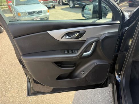 Used 2021 Chevrolet Blazer LT FWD image 17