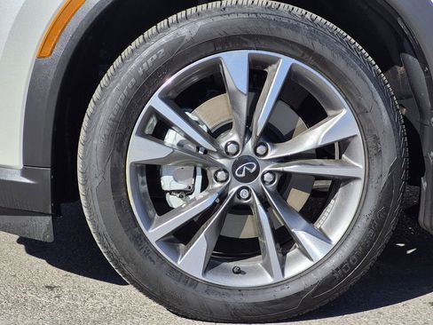 Certified 2025 INFINITI QX60 Luxe w/ Vision Package image 7