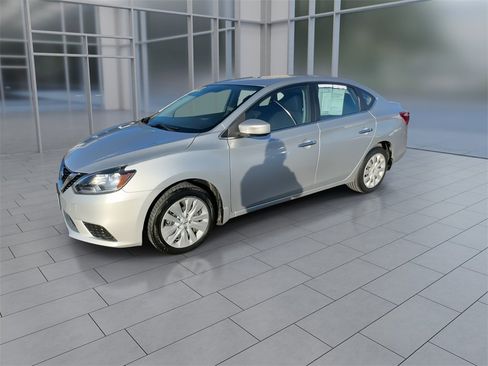 Used 2019 Nissan Sentra S image 4