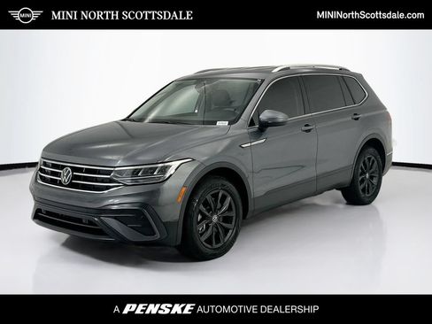 Used 2024 Volkswagen Tiguan SE FWD image 1