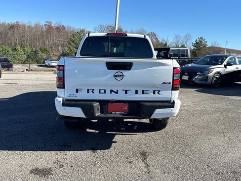 New 2026 Nissan Frontier SV w/ Tow Package AWD/4WD image 5