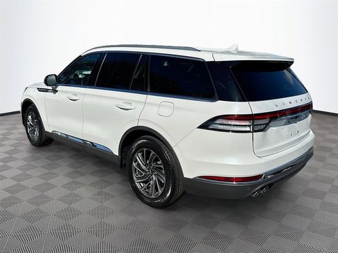 Used 2023 Lincoln Aviator 2WD image 8