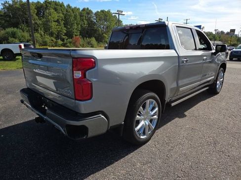 Used 2024 Chevrolet Silverado 1500 High Country AWD/4WD image 29