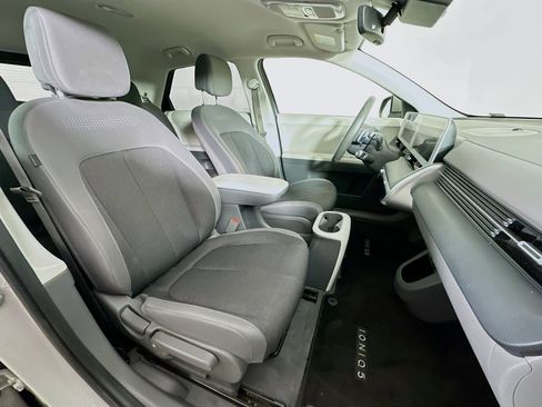 Used 2024 Hyundai Ioniq 5 SEL RWD image 31