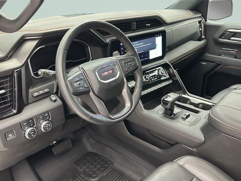 Used 2023 GMC Sierra 1500 AT4 w/ Technology Package AWD/4WD image 14