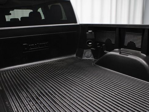 Used 2024 Chevrolet Silverado 1500 LT image 14