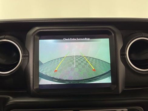 Used 2021 Jeep Wrangler Unlimited Sahara image 26