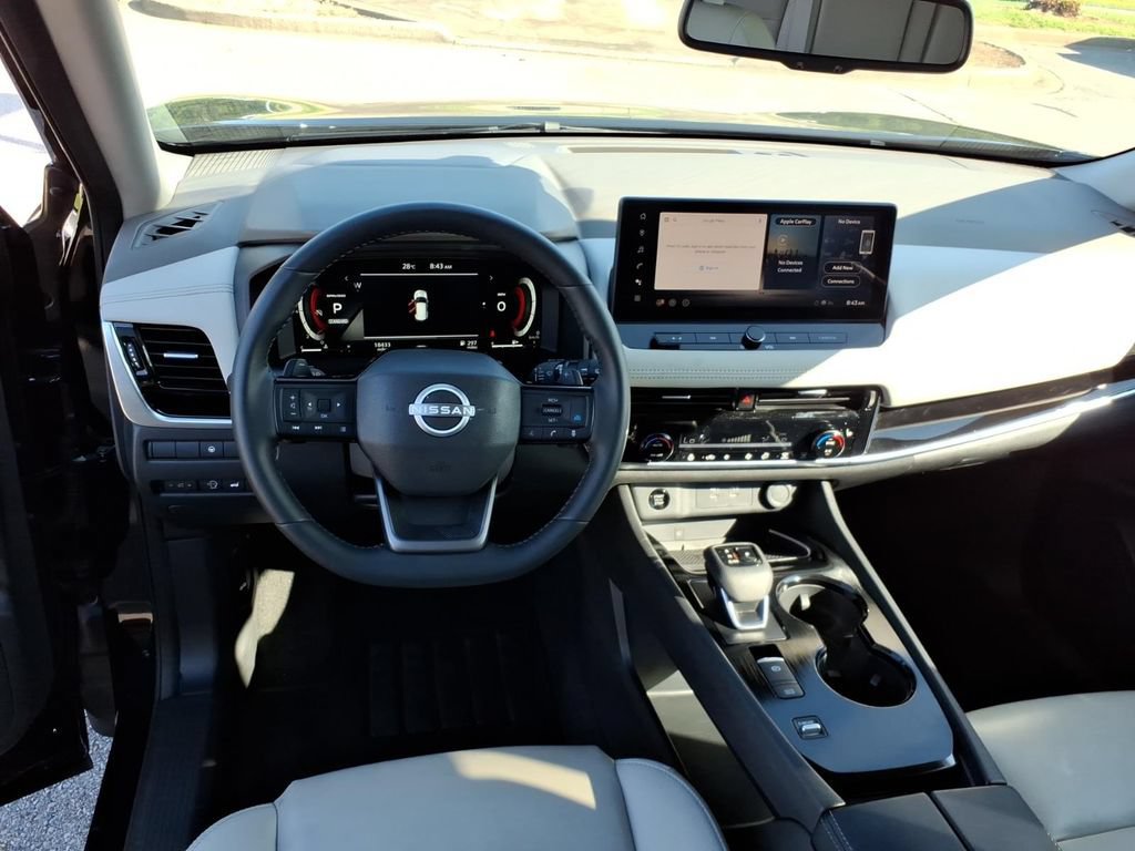 Used 2025 Nissan Rogue SL FWD image 7