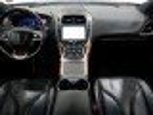 Used 2020 Lincoln Nautilus Reserve w/ Equipment Group 201A image 10