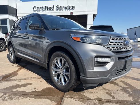 Used 2022 Ford Explorer Limited image 1