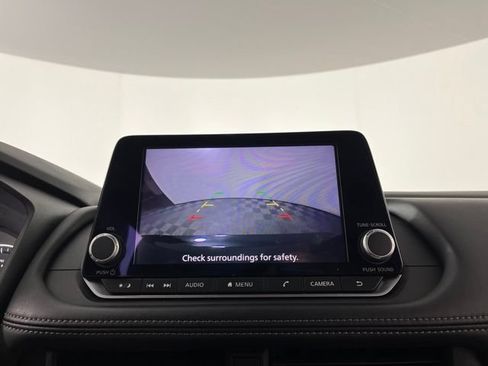 Used 2024 Nissan Rogue SV FWD image 27