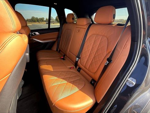 Used 2023 BMW X5 xDrive40i w/ Parking Assistance Package image 18