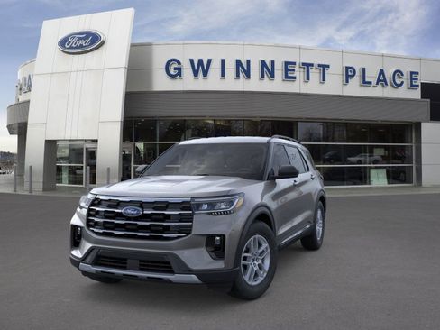 New 2025 Ford Explorer Active w/ Active Comfort Package image 2