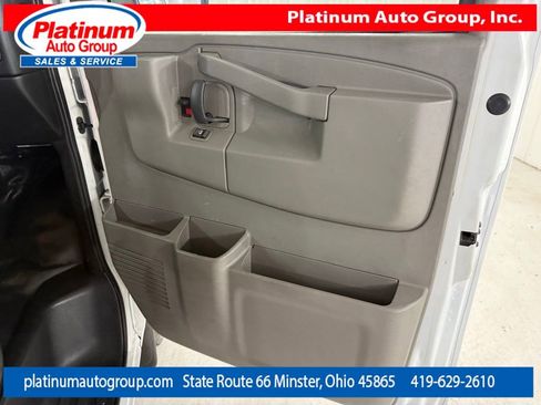 Used 2017 Chevrolet Express 3500 Extended RWD image 53