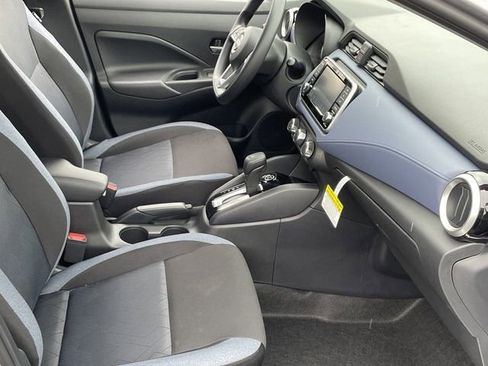 Used 2025 Nissan Versa SV w/ Trunk Package image 18