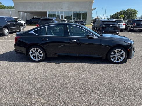 Used 2025 Cadillac CT5 Premium Luxury RWD image 5