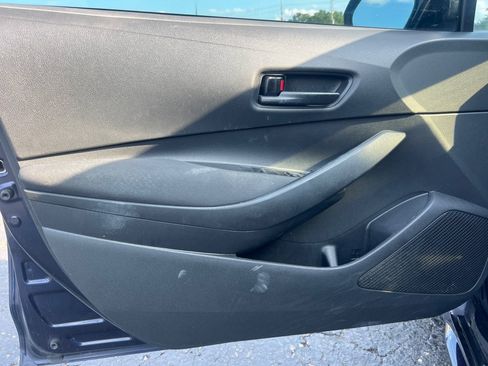 Used 2022 Toyota Corolla LE FWD image 10