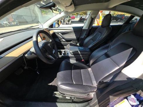 Used 2022 Tesla Model 3 Long Range image 26