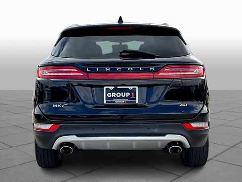 Used 2017 Lincoln MKC Premiere image 4