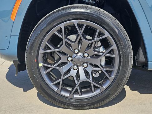 New 2026 Jeep Grand Cherokee L Summit w/ Obsidian Package image 12