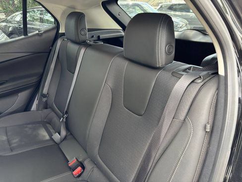 Used 2025 Buick Encore GX Preferred FWD image 31
