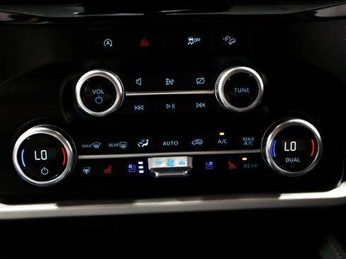 Certified 2024 Ford Expedition XLT AWD/4WD image 32