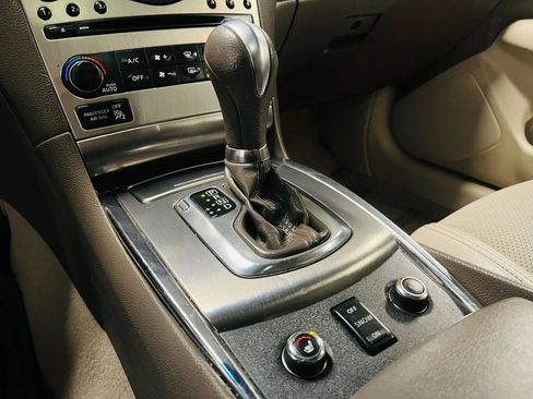 Used 2011 INFINITI G25 x w/ Moonroof Pkg image 20