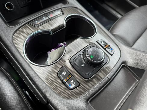 Used 2022 GMC Acadia SLT w/ Preferred Package AWD/4WD image 41