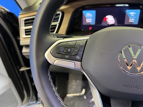 Used 2026 Volkswagen Atlas SE w/ Panoramic Sunroof Package FWD image 15