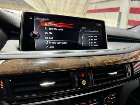 Used 2017 BMW X5 xDrive50i image 18
